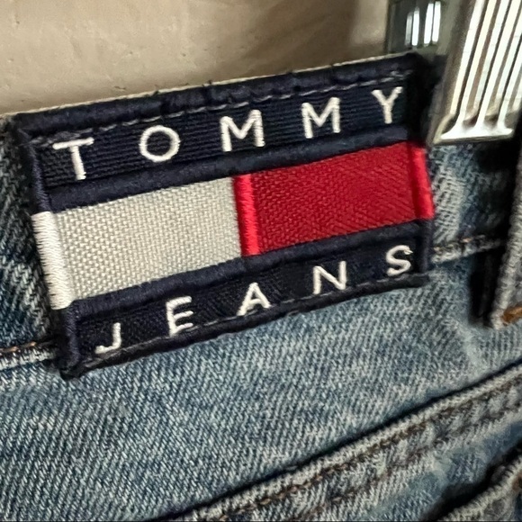 Tommy Hilfiger Vintage Heavily Distressed Denim Jeans Shorts - Picture 10 of 11